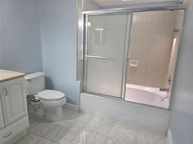 13022 SW 88th Ter N 201, Miami, FL 33186