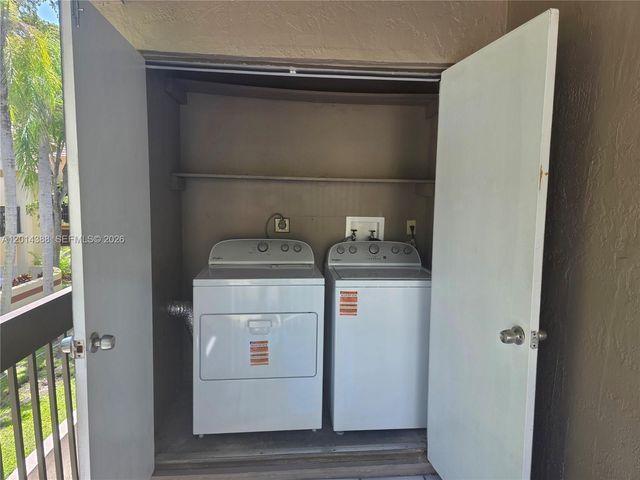 13022 SW 88th Ter N 201, Miami, FL 33186