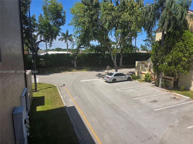 13022 SW 88th Ter N 201, Miami, FL 33186