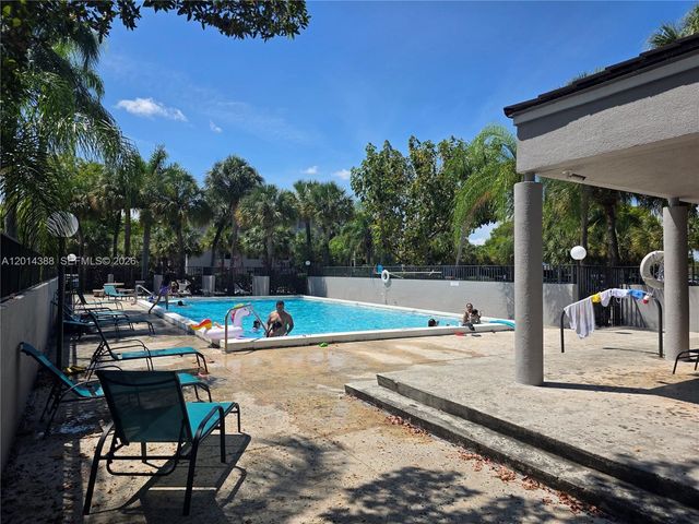 13022 SW 88th Ter N 201, Miami, FL 33186