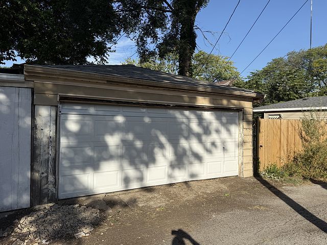 7711 S Champlain Avenue, Chicago, IL 60619