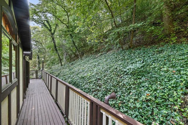 10 Knob Hill Court, Fairview Heights, IL 62208