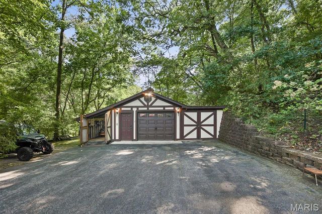 10 Knob Hill Court, Fairview Heights, IL 62208