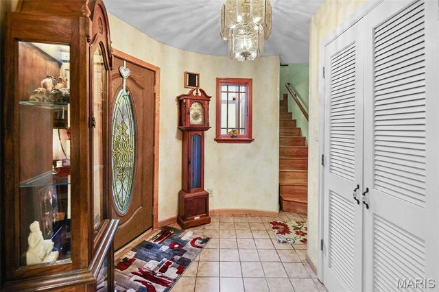 10 Knob Hill Court, Fairview Heights, IL 62208