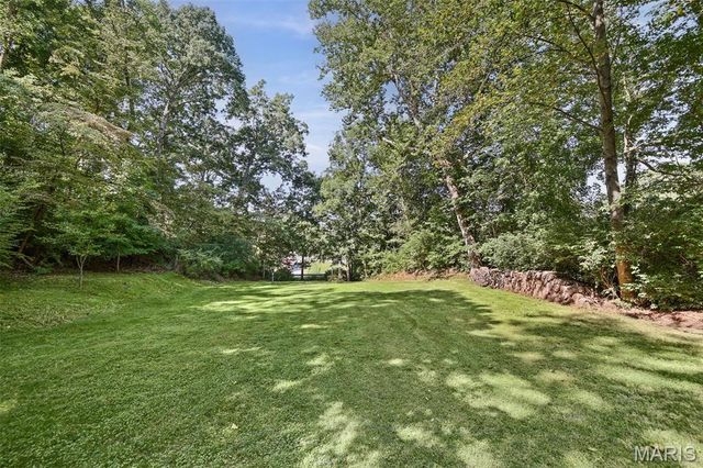 10 Knob Hill Court, Fairview Heights, IL 62208