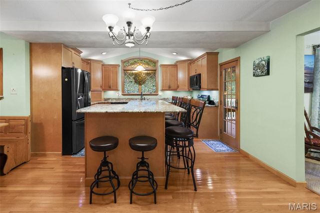 10 Knob Hill Court, Fairview Heights, IL 62208