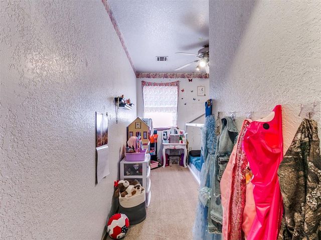 16 Bellgate Drive, Yukon, OK 73099