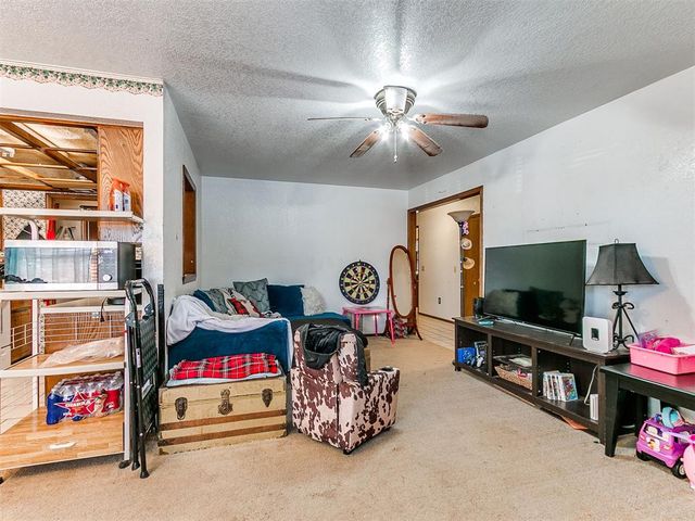 16 Bellgate Drive, Yukon, OK 73099