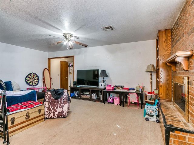 16 Bellgate Drive, Yukon, OK 73099