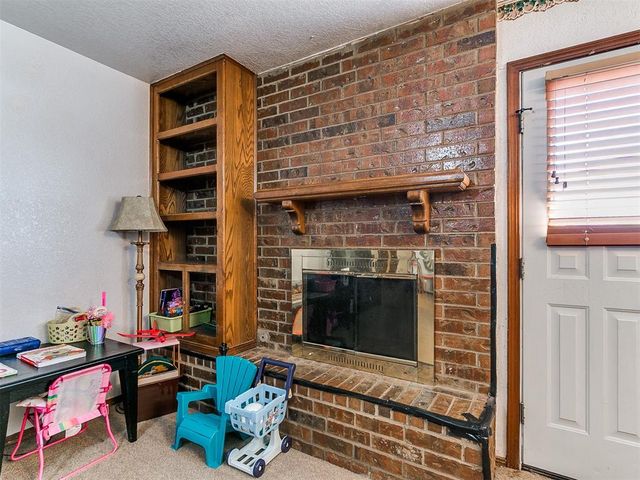 16 Bellgate Drive, Yukon, OK 73099