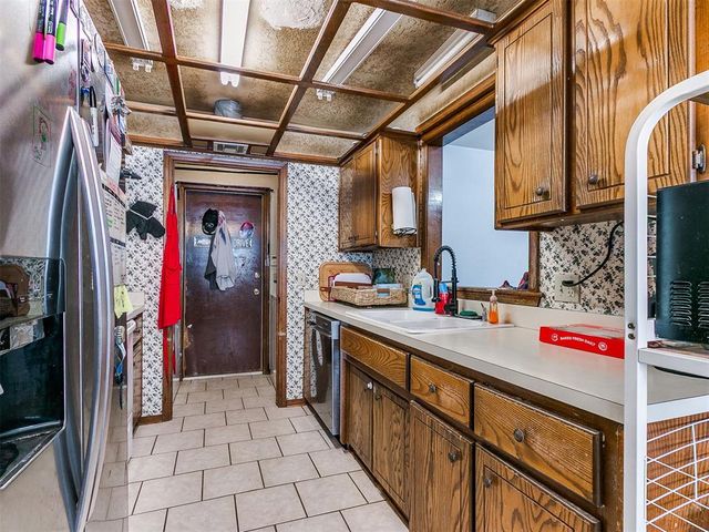 16 Bellgate Drive, Yukon, OK 73099