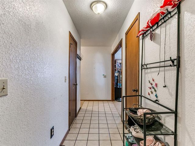 16 Bellgate Drive, Yukon, OK 73099