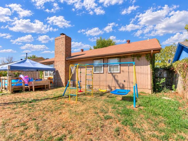 16 Bellgate Drive, Yukon, OK 73099