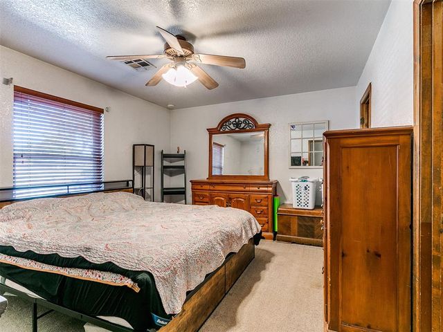 16 Bellgate Drive, Yukon, OK 73099