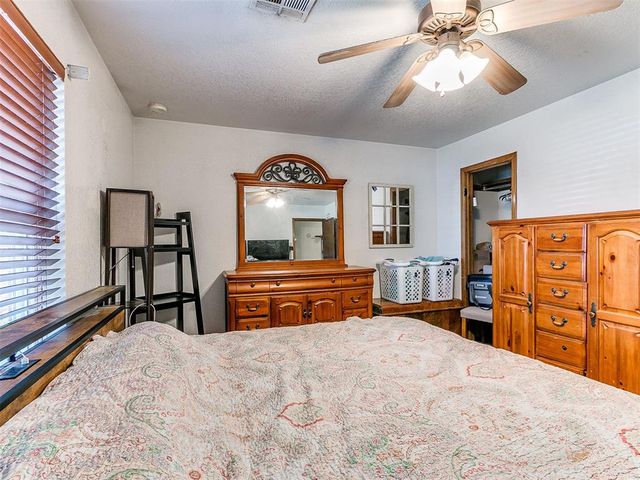 16 Bellgate Drive, Yukon, OK 73099