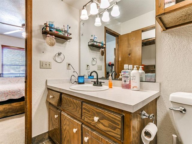 16 Bellgate Drive, Yukon, OK 73099