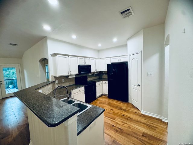 107 EAGLE VAIL, San Antonio, TX 78258