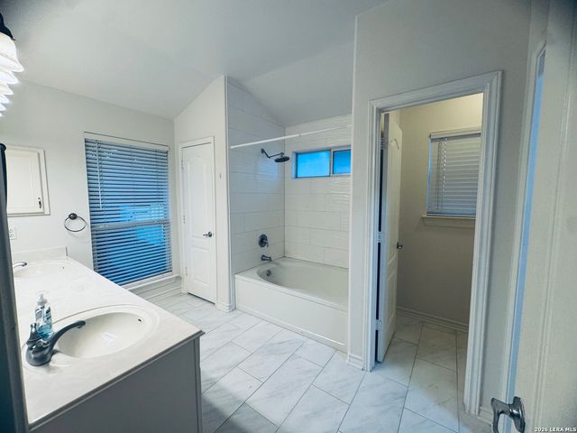 107 EAGLE VAIL, San Antonio, TX 78258