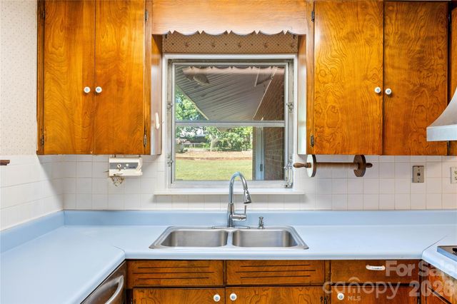 811 Katherine Avenue, Kings Mountain, NC 28086