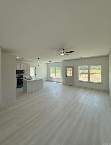 124 S Apple Street, Beebe, AR 72012