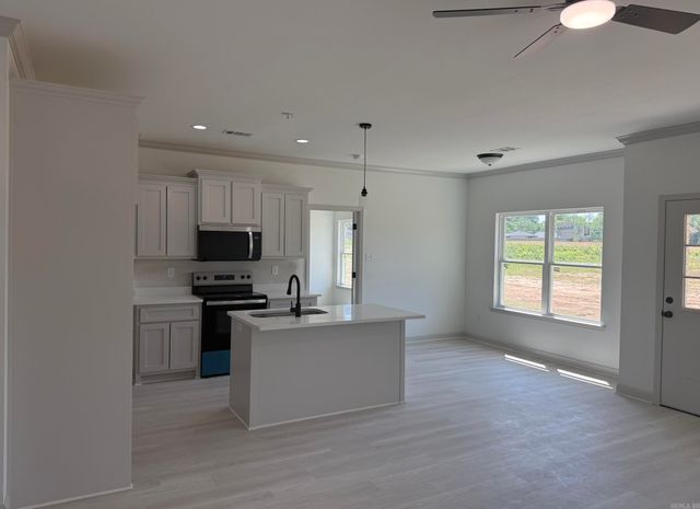 124 S Apple Street, Beebe, AR 72012