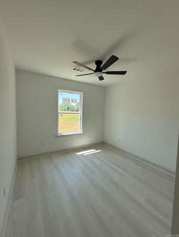124 S Apple Street, Beebe, AR 72012