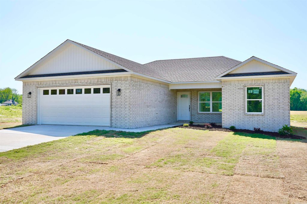 124 S Apple Street, Beebe, AR 72012