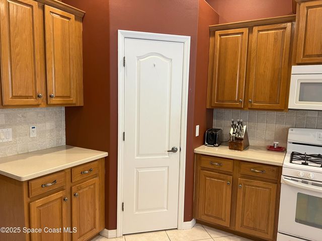 1748 Winding Ridge Circle SE, Palm Bay, FL 32909