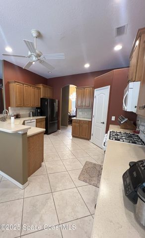 1748 Winding Ridge Circle SE, Palm Bay, FL 32909