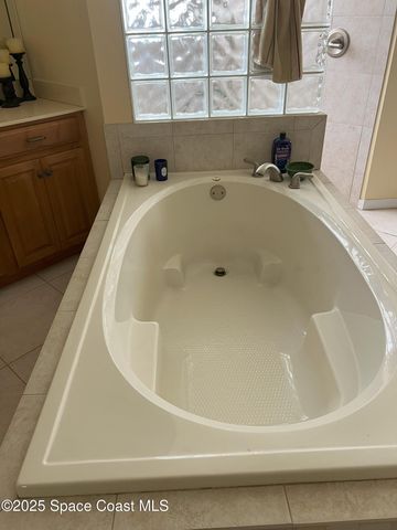 1748 Winding Ridge Circle SE, Palm Bay, FL 32909