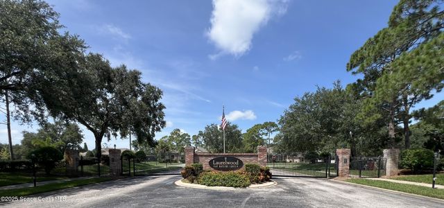 1748 Winding Ridge Circle SE, Palm Bay, FL 32909