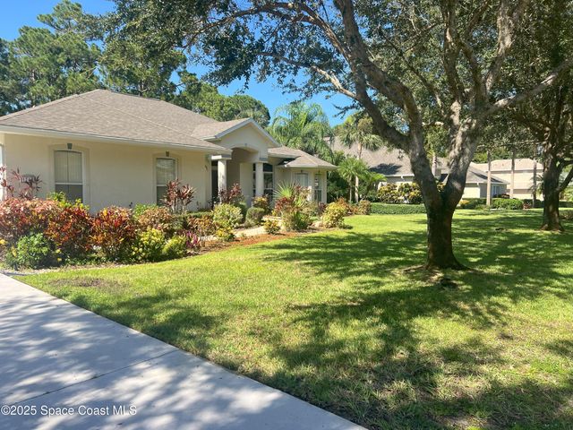 1748 Winding Ridge Circle SE, Palm Bay, FL 32909
