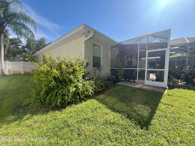 1748 Winding Ridge Circle SE, Palm Bay, FL 32909