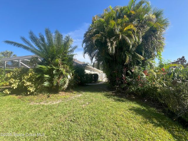 1748 Winding Ridge Circle SE, Palm Bay, FL 32909