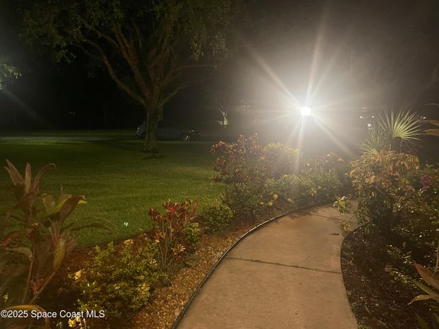 1748 Winding Ridge Circle SE, Palm Bay, FL 32909