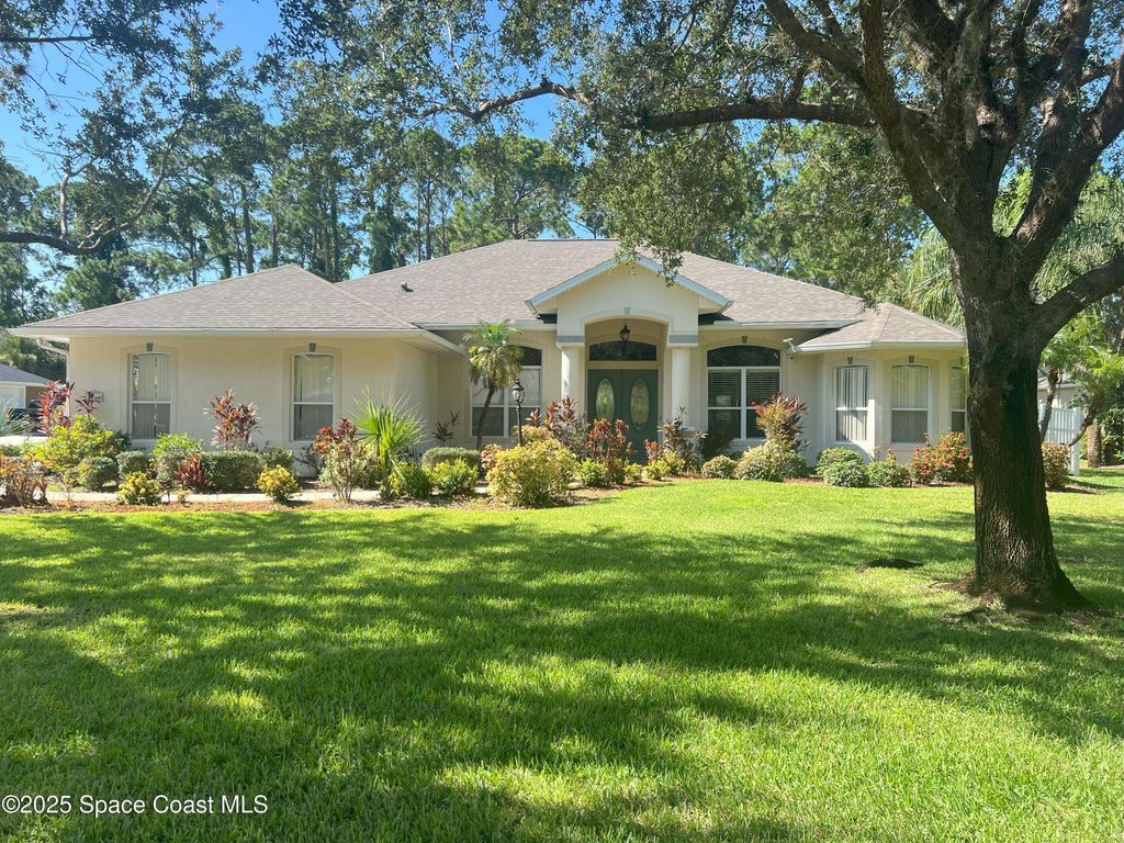 1748 Winding Ridge Circle SE, Palm Bay, FL 32909