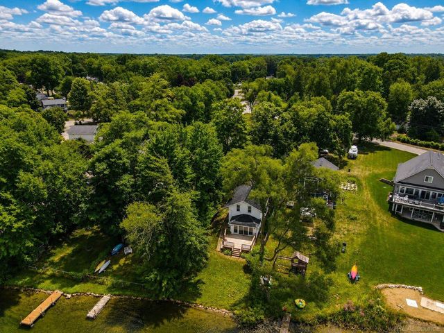 9322 Cedar Island Road, White Lake Twp, MI 48386