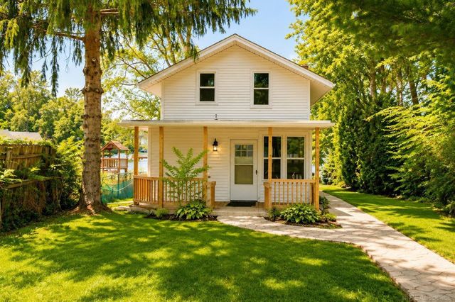 9322 Cedar Island Road, White Lake Twp, MI 48386