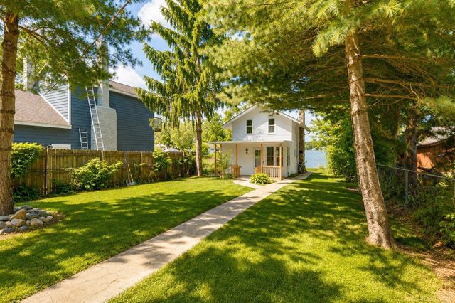 9322 Cedar Island Road, White Lake Twp, MI 48386