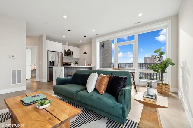 2342 W Adams Street 406, Chicago, IL 60612