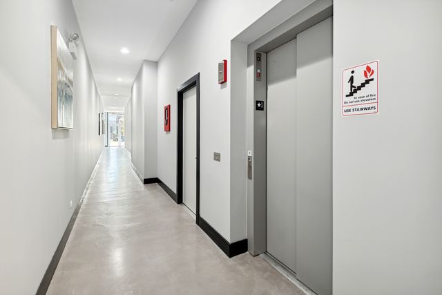 2342 W Adams Street 406, Chicago, IL 60612