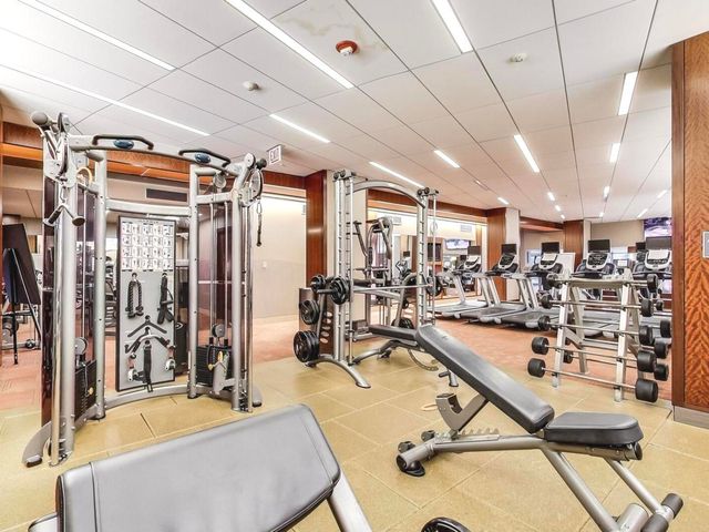 400 E RANDOLPH Street 1804, Chicago, IL 60601