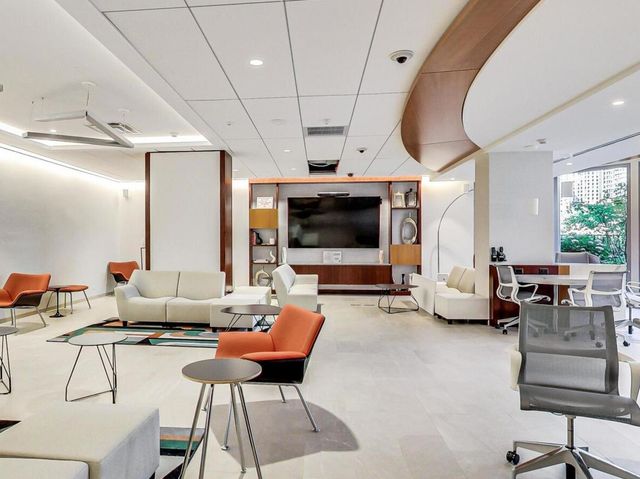 400 E RANDOLPH Street 1804, Chicago, IL 60601