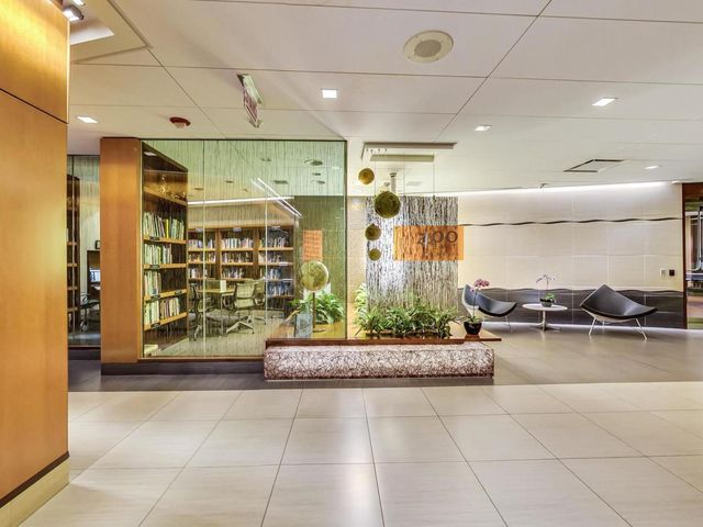 400 E RANDOLPH Street 1804, Chicago, IL 60601