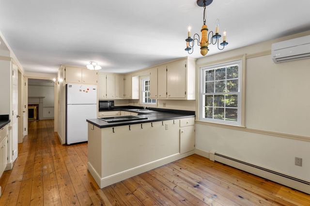 16 Greengate Road, Falmouth, MA 02540