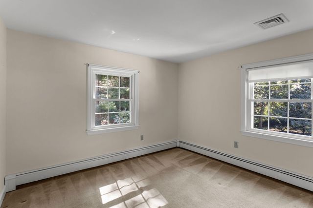 16 Greengate Road, Falmouth, MA 02540