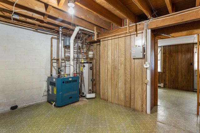 16 Greengate Road, Falmouth, MA 02540
