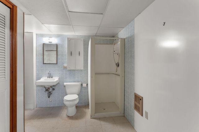 16 Greengate Road, Falmouth, MA 02540
