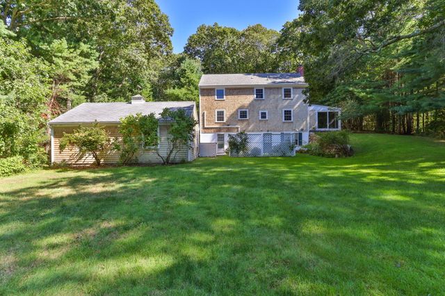 16 Greengate Road, Falmouth, MA 02540