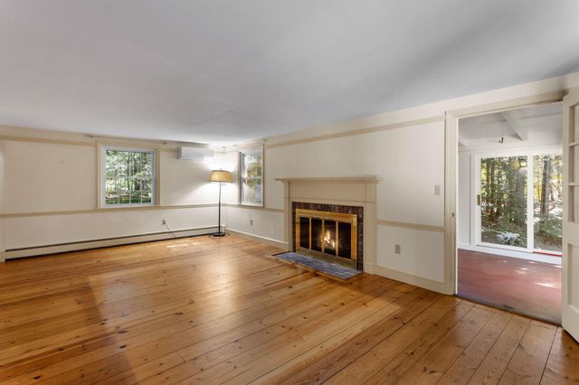 16 Greengate Road, Falmouth, MA 02540